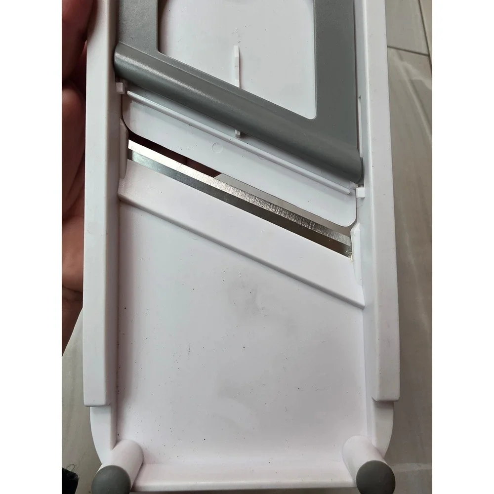Pampered Chef Adjustable Slicer White Gray‎ Stainless Steel Blade 1169 Guard A2